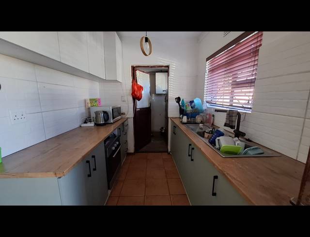 3 BEDROOM FREEHOLD FOR SALE IN STRANDFONTEIN